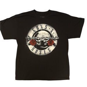 🌹Guns N’ Roses 2016 Concert Tour Men’s T-Shirt - Size XL - Never Worn
